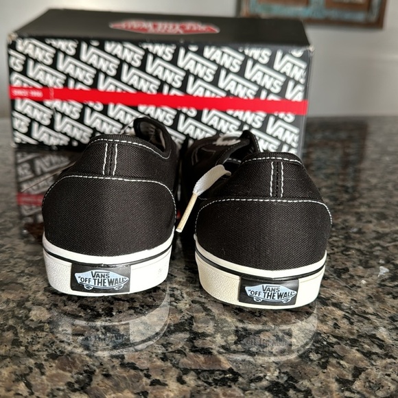 Vans off the wall unisex black/white M8.5 W10 NIB - Picture 4 of 8